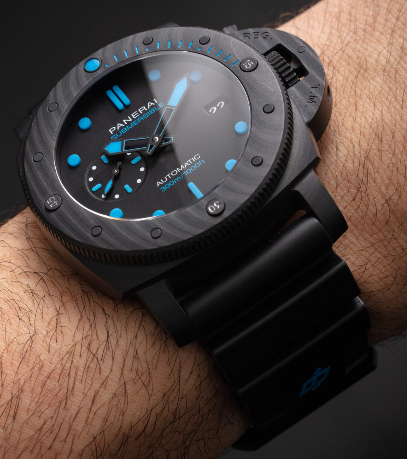 Panerai Submersible Carbotech 47mm PAM1616 Replica